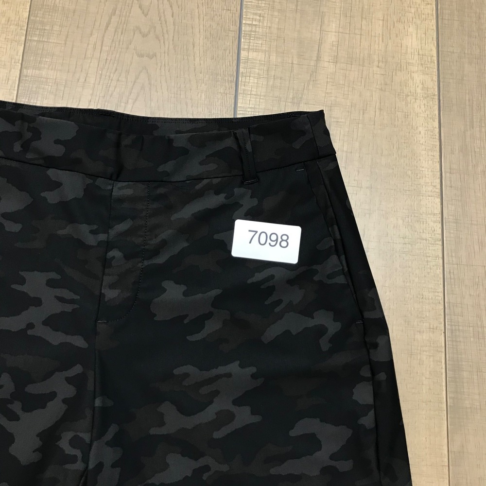 Spanx Sunrise Shorts Womens Size M Black Camo Lightweight Pull on Stretch Casual - Picture 11 of 11